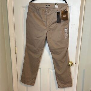 Lee Tan Chinos Classic Style